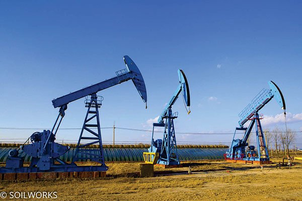 PETRÓLEO Y GAZ